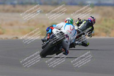 media/Sep-11-2022-SoCal Trackdays (Sun) [[81b7e951af]]/Turn 5 (1110am)/